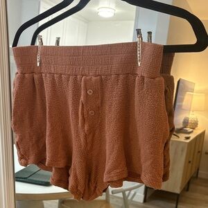 Richer Poorer High Waist Shorts - Rust